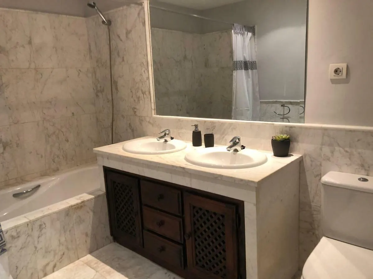 Tropical Holiday Apartment Estepona